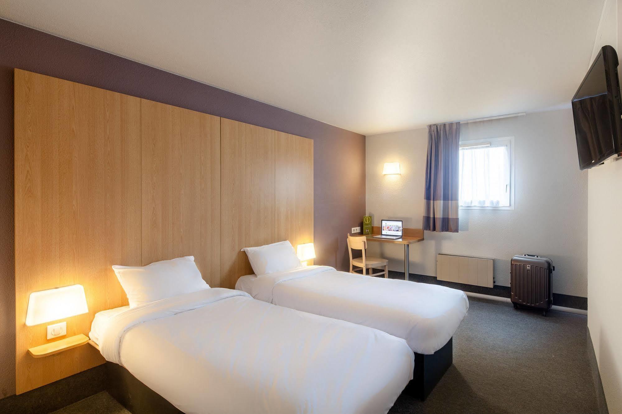B&B Hotel Montlhery Linas Buitenkant foto