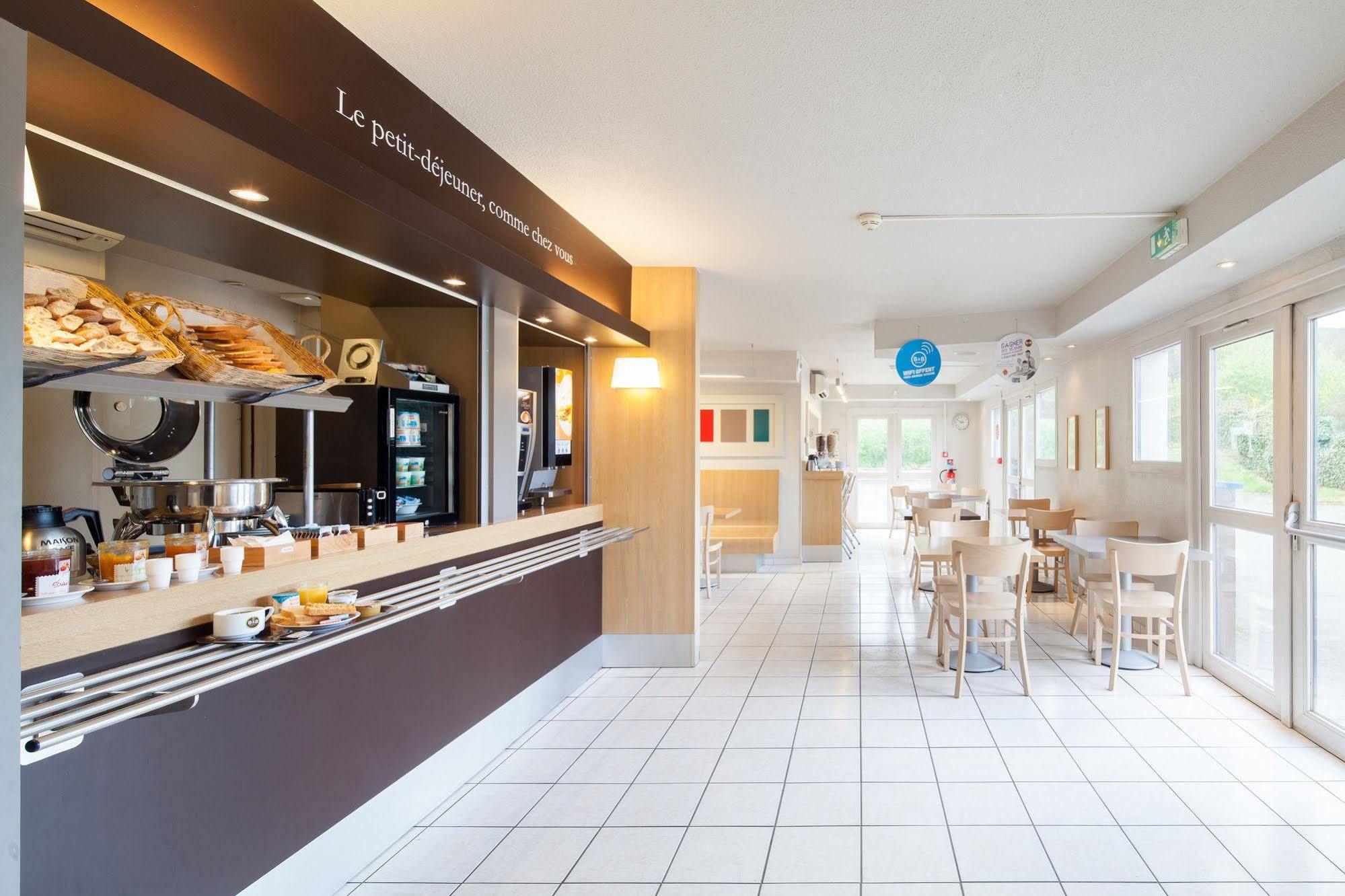 B&B Hotel Montlhery Linas Buitenkant foto